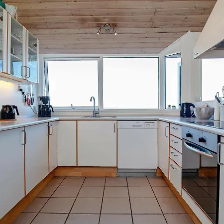 Tatil Evi Five-bedroom Holiday In Logstrup
