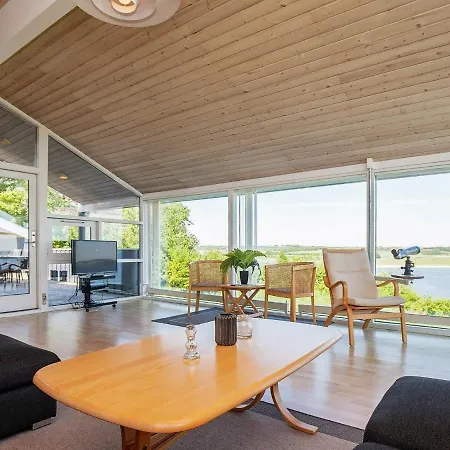 Five-bedroom Holiday In Logstrup Tatil Evi